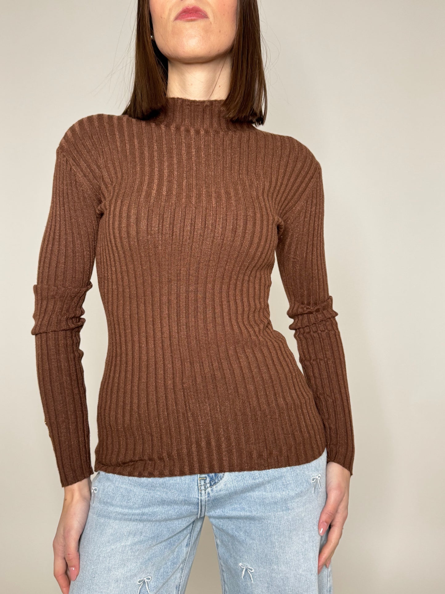 Maglia mezzo collo calda viscosa a costine Cioccolato