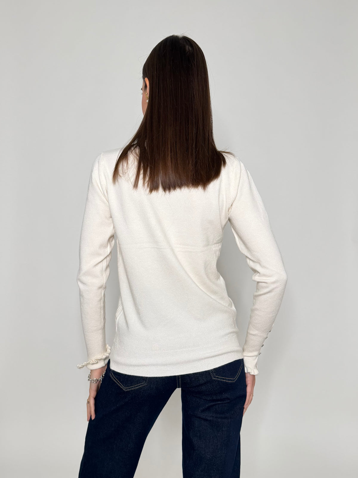 Maglia in morbida viscosa frufru mezzo collo panna