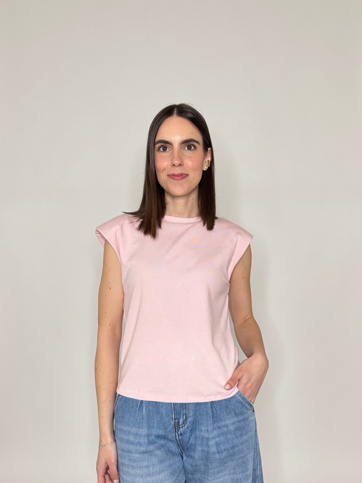 Maglia con spalline imbottite in cotone Rosa