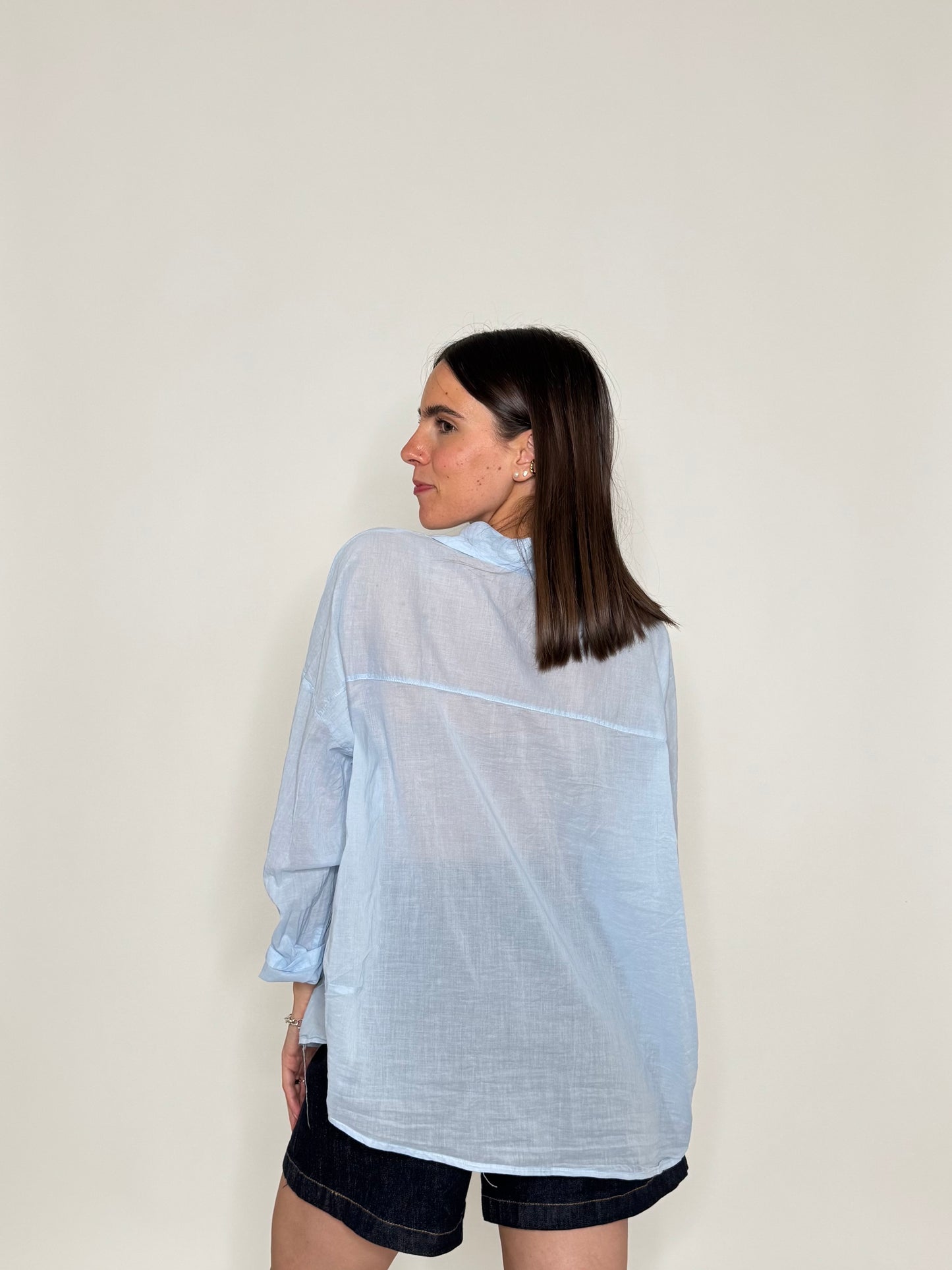 Camicia in mussola di cotone celeste