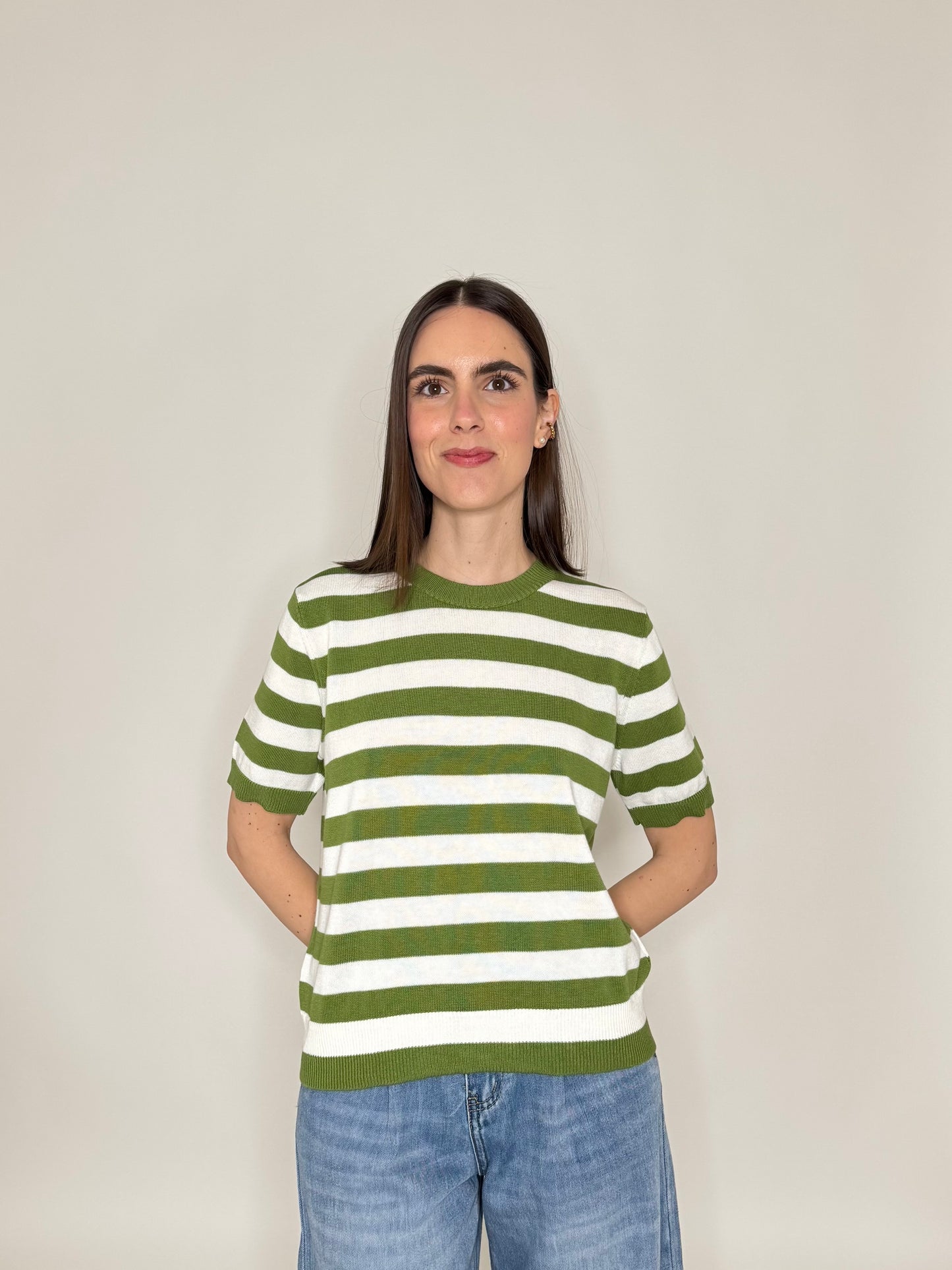 Maglia girocollo a righe manica corta in 100% cotone Pistacchio/Panna