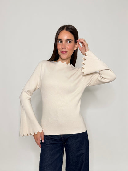 Maglia in morbida viscosa zigzag con manica a campana panna