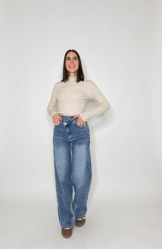 Jeans Wide leg con chiusura obliqua