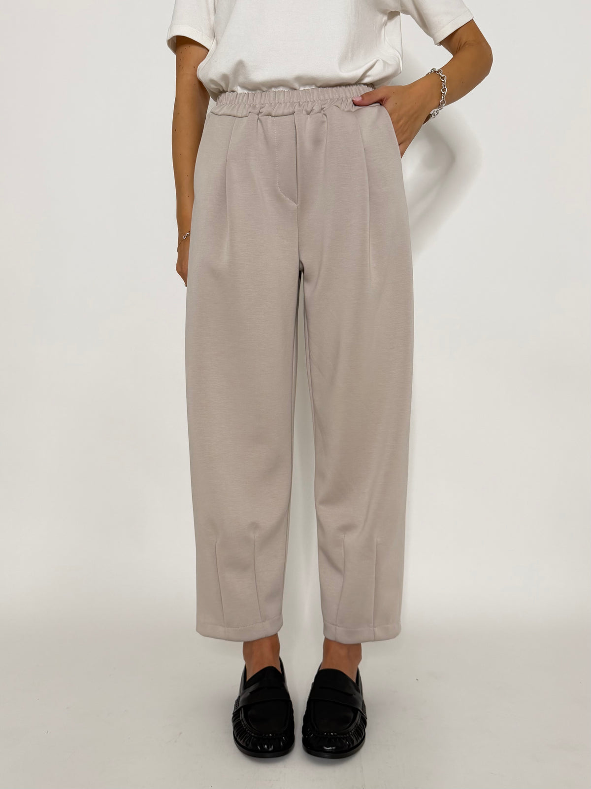 Pantalone ovetto relax fit in viscosa beige