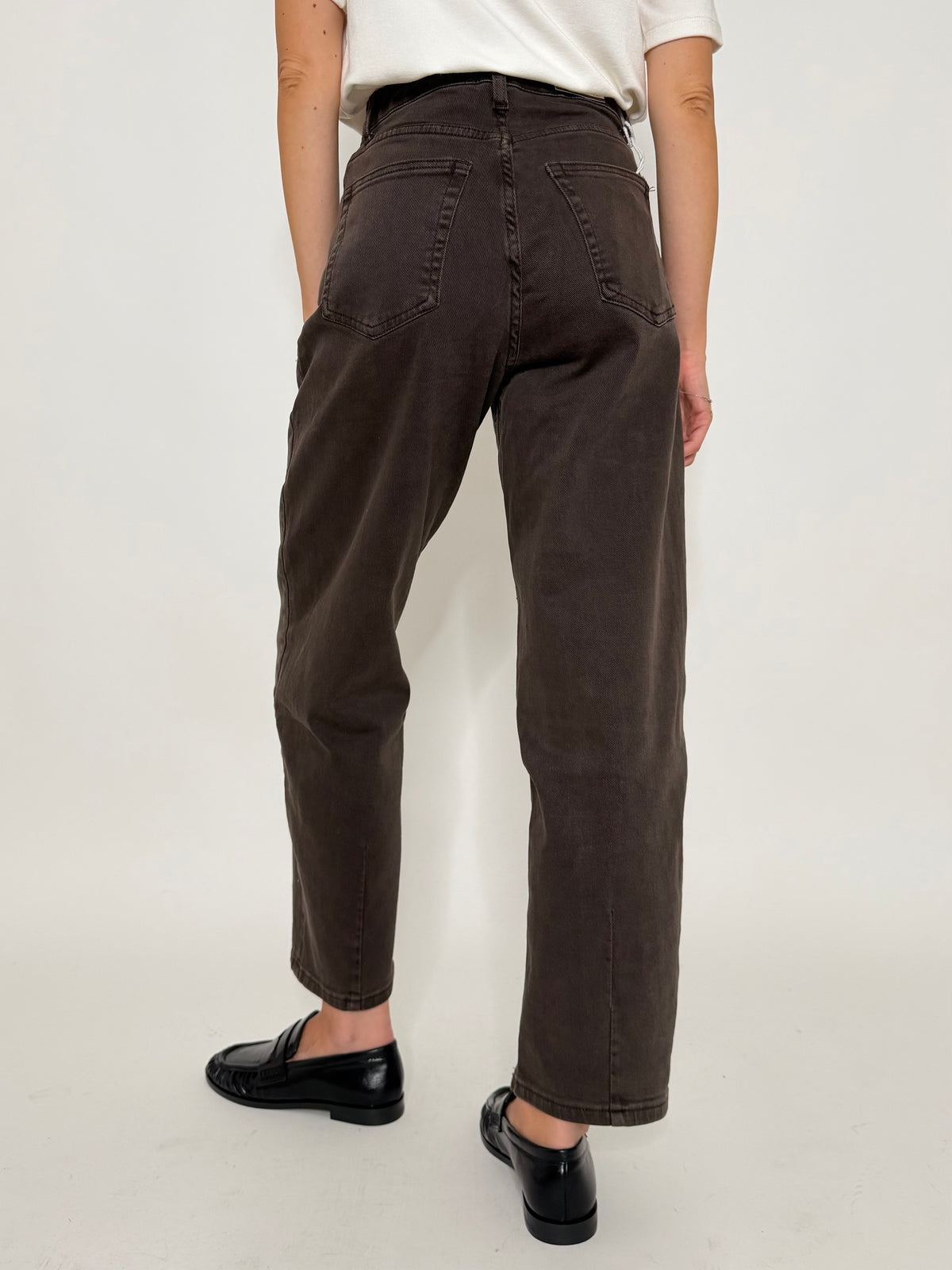 Jeans Mom Fit cioccolato freddo
