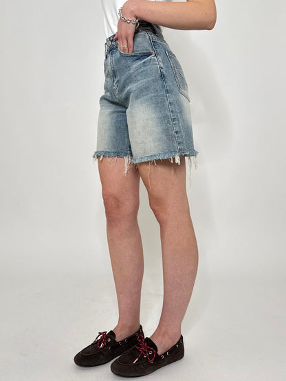 Bermuda in denim sfrangiato con stelle