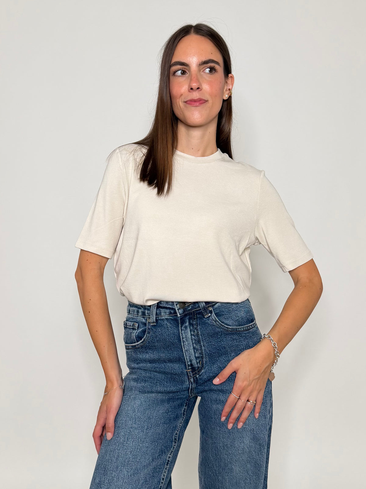 Maglia girocollo basic in viscosa e cotone beige