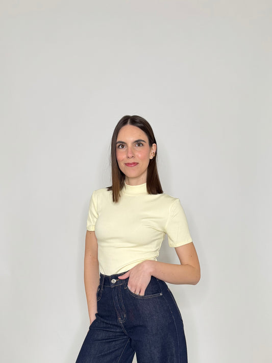 Maglia soft touch a costine mezzo collo in viscosa Giallo Pulcino