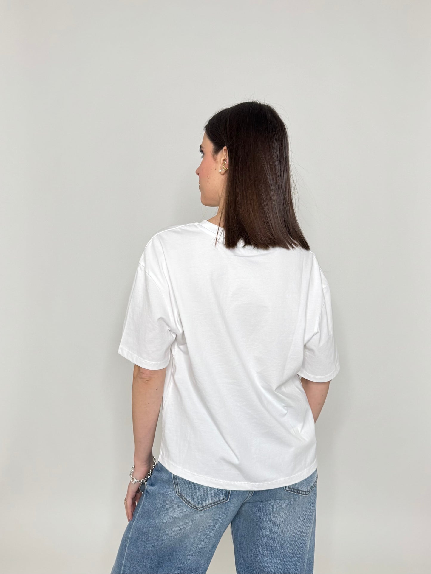 T-shirt in cotone con stampa "Sto ovulando"