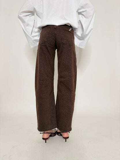 Jeans Barrell Fit leopardato