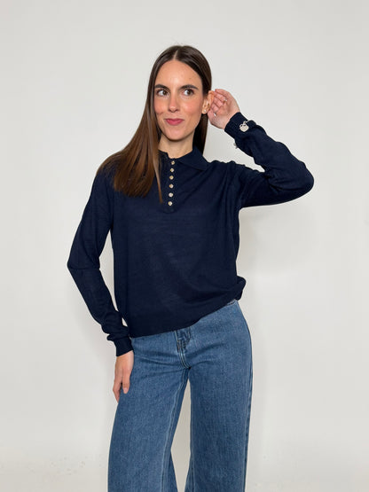 Polo in morbida viscosa con bottoncini gold blu