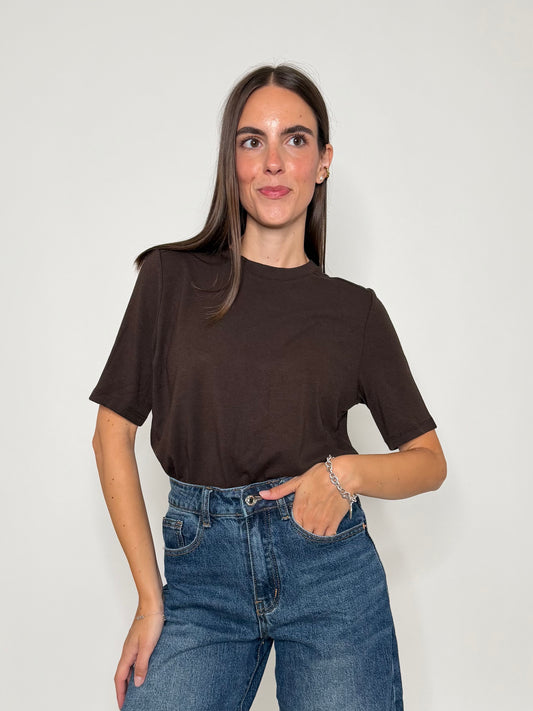 Maglia girocollo basic con impuntura in viscosa e cotone cioccolato