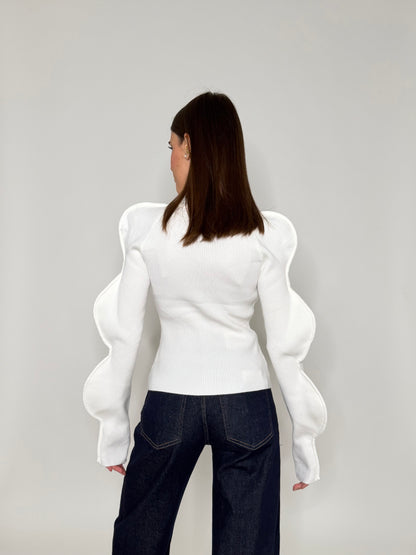 Maglia in morbida viscosa micro costina con manica onda bianco
