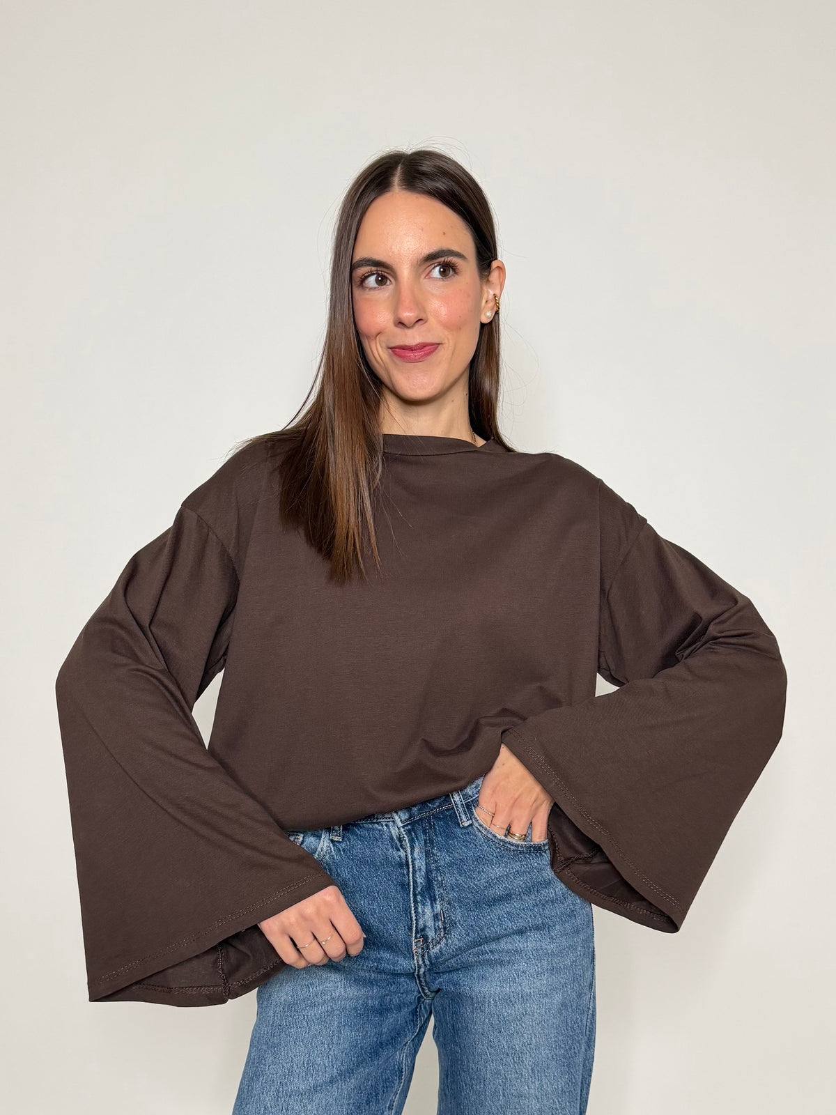 Maglia in cotone con manica a ampia cioccolato
