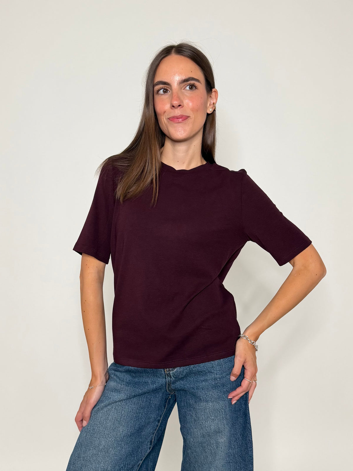 Maglia girocollo basic con impuntura in viscosa e cotone burgundy