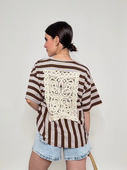 T-shirt a righe bicolor con crochet Cioccolato