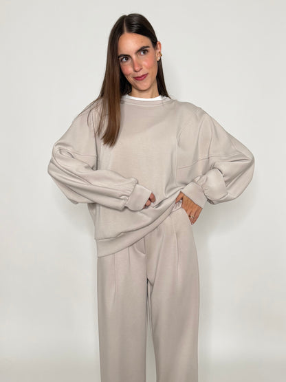 Felpa girocollo relax fit con impunture in viscosa beige