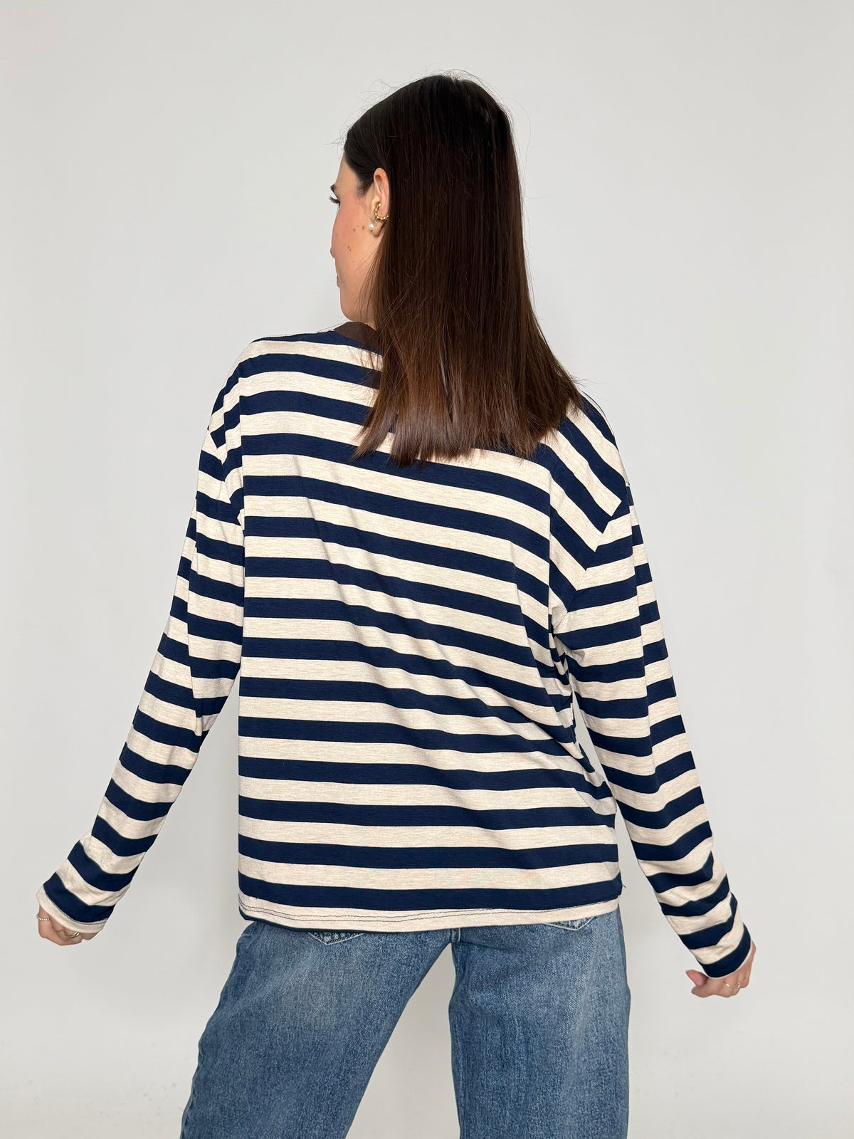Maglia a righe passe-partout in viscosa blu/beige girocollo cioccolato