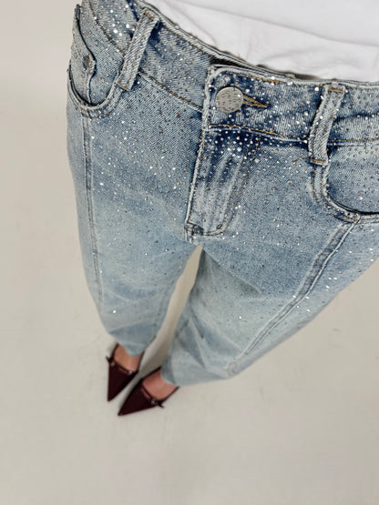 Jeans barrel con impunture Strass