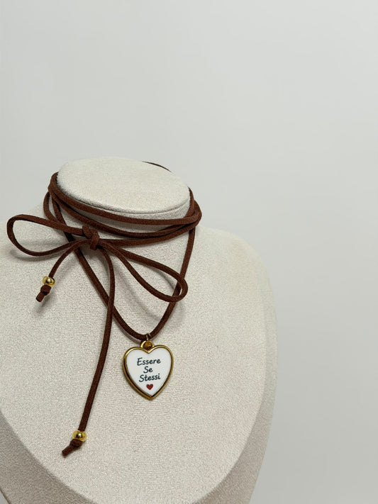 Collana "MC-LiberaDiSognare" in filo suede con charm "Essere se stessi "