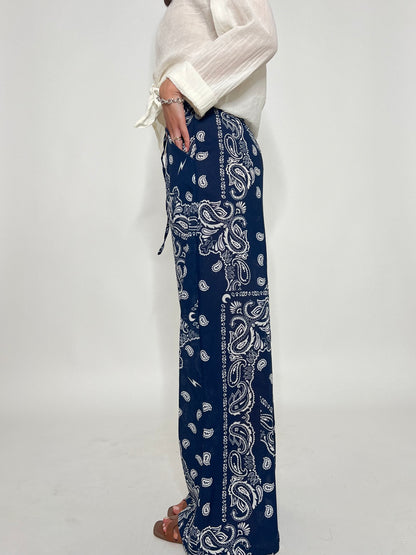Pantalone in mussola di cotone stampa bandana Blu