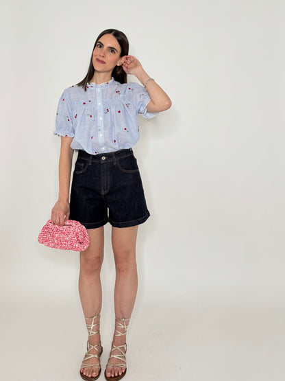 Camicia in cotone con ricami e rouge