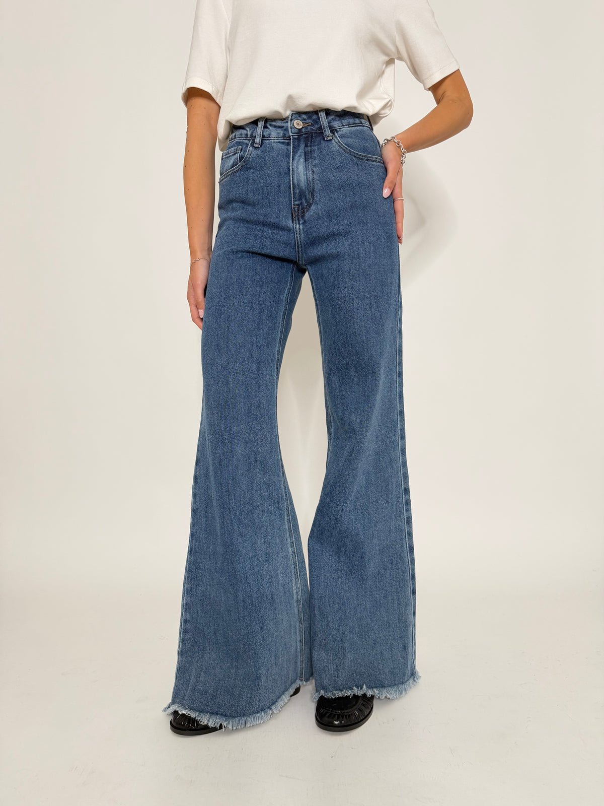 Jeans Wide Leg vita alta sfrangiato in Denim Blu