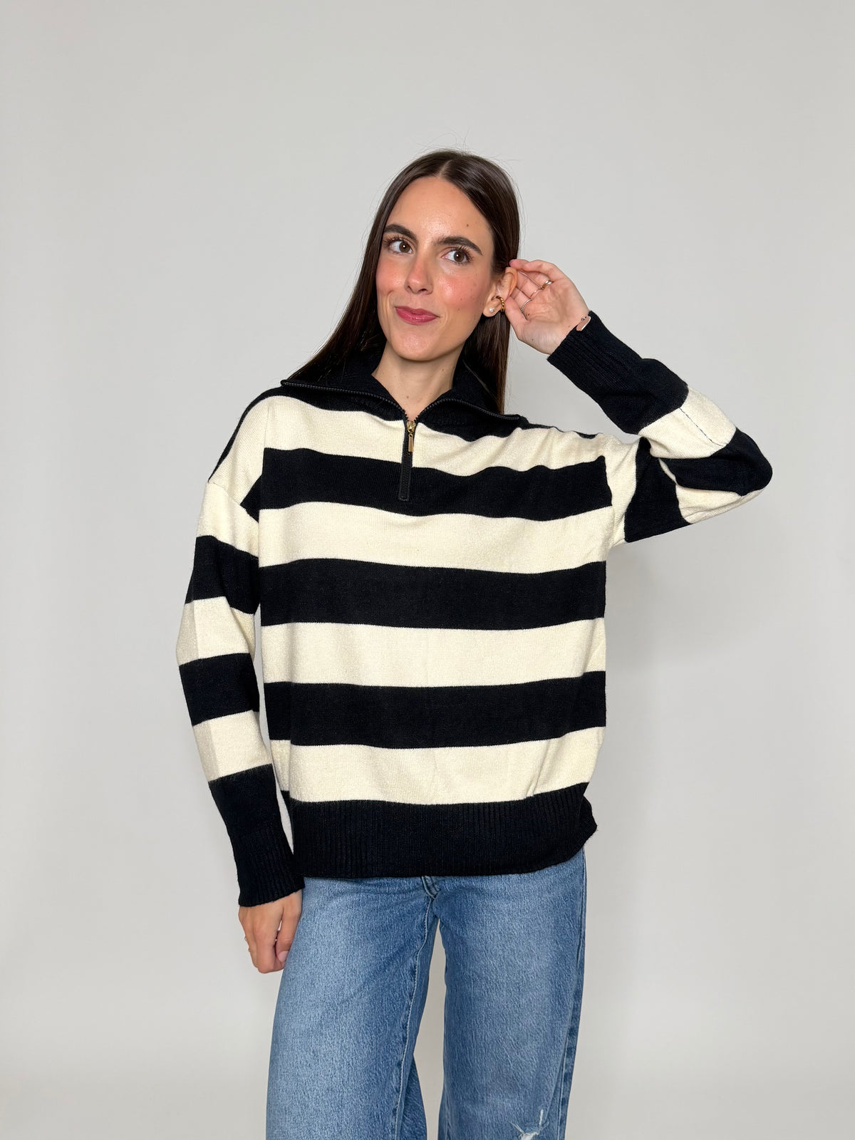 Maglione mezza zip collo alto a righe in morbida viscosa nero/panna