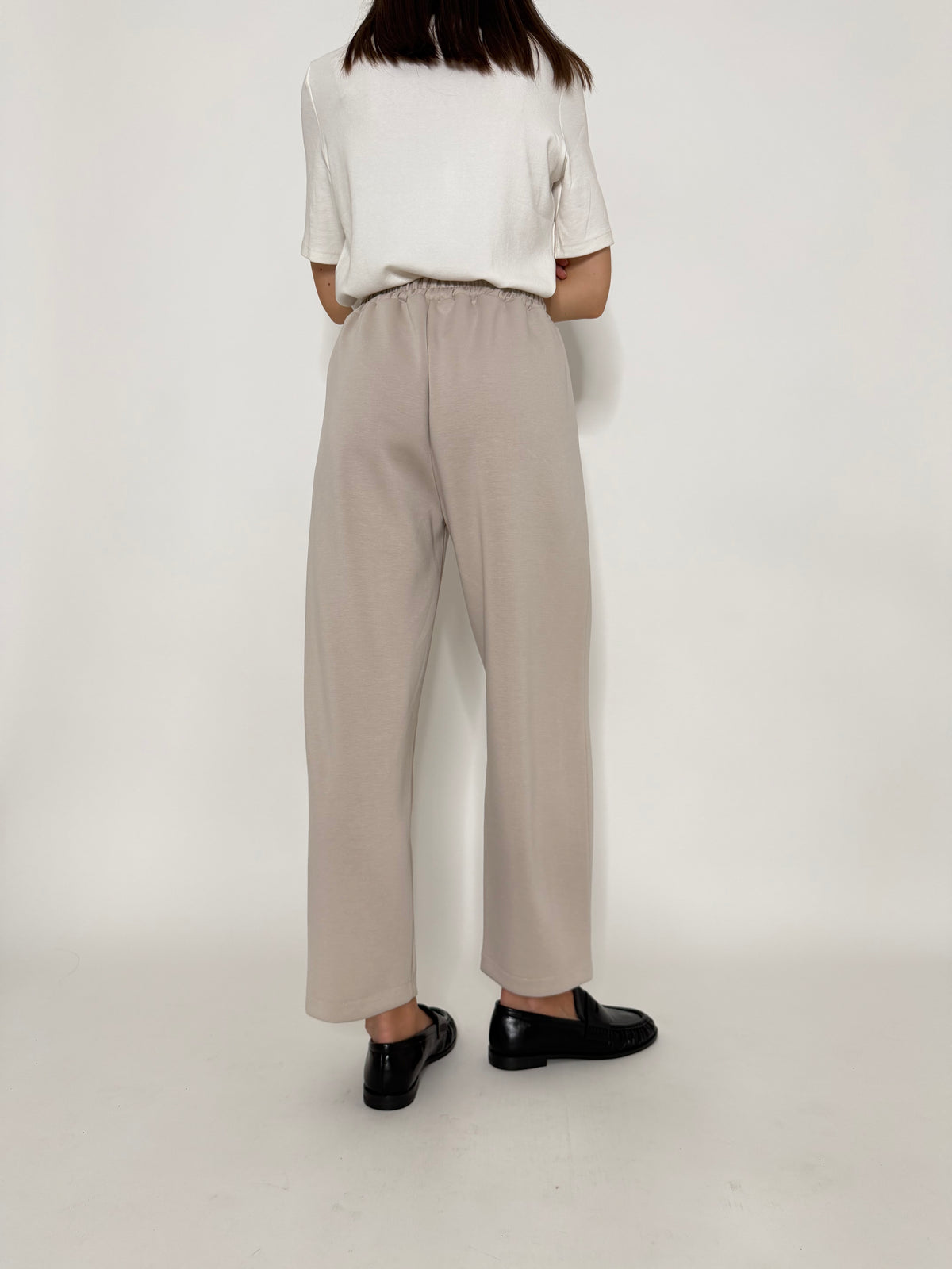 Pantalone ovetto relax fit in viscosa beige