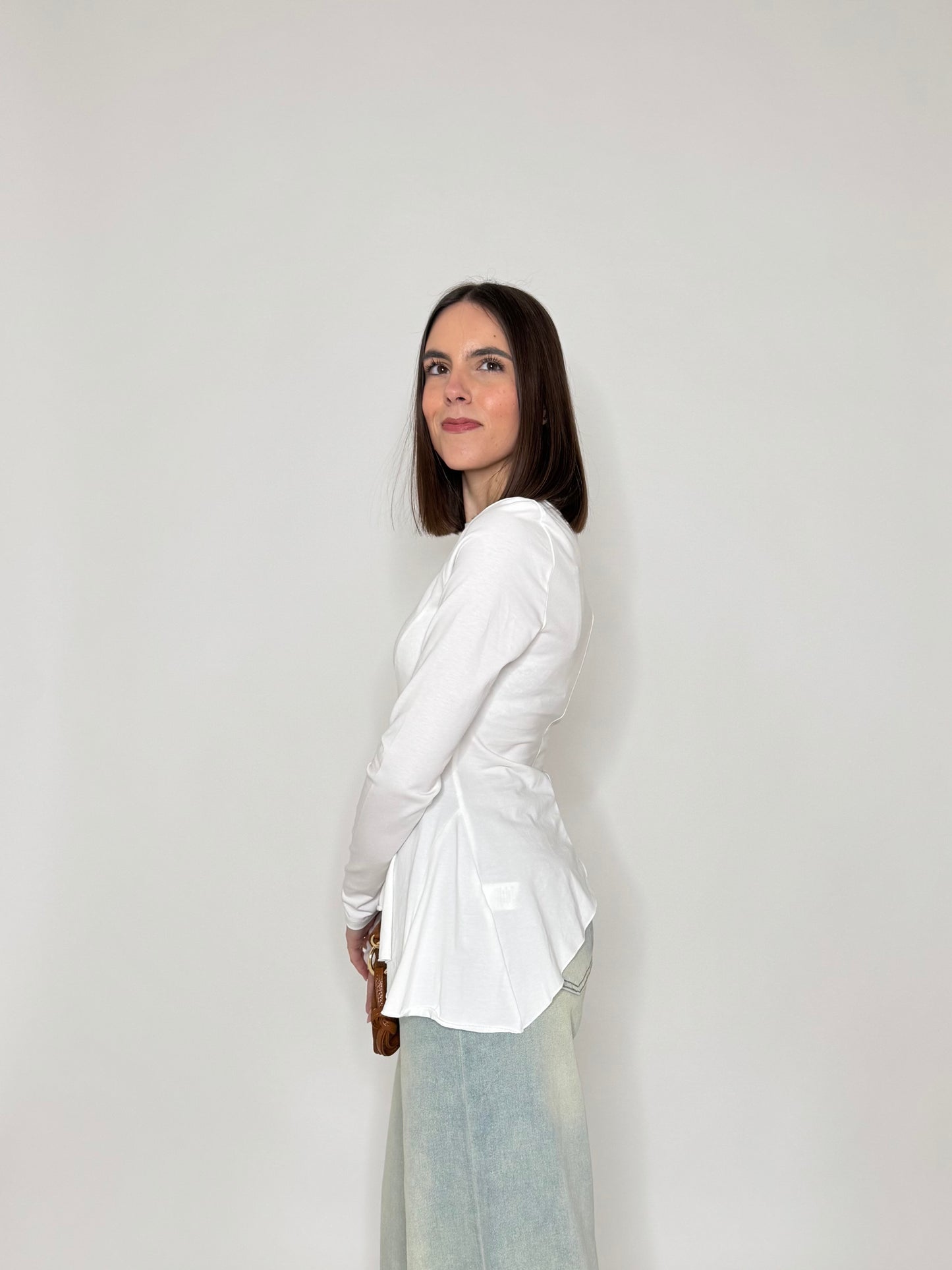 Maglia girocollo in cotone asimmetrica Bianco - Lumina