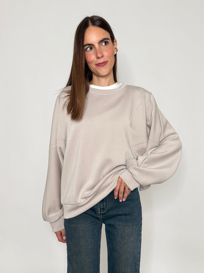 Felpa girocollo relax fit con impunture in viscosa beige