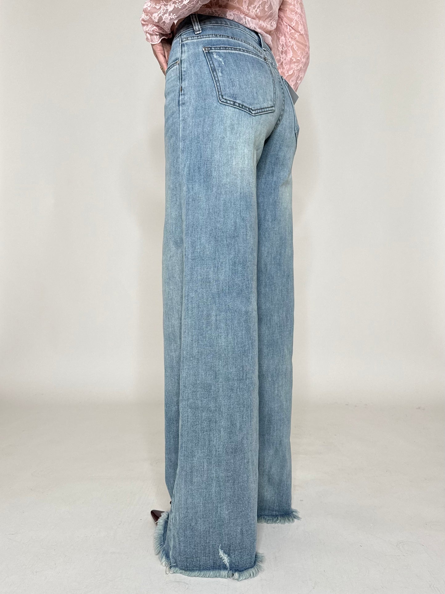 Jeans Wide leg sfrangiato