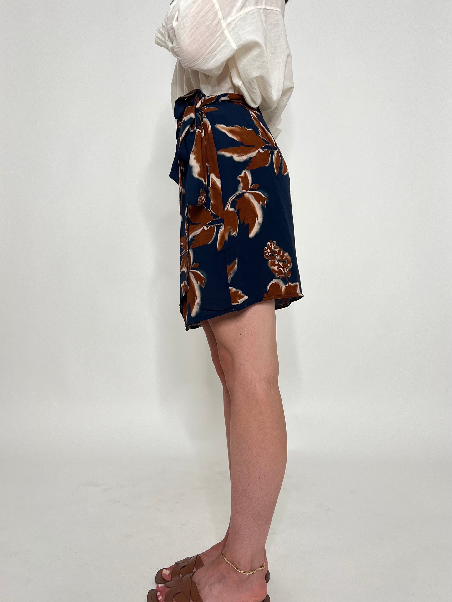 Gonna pareo mini in fresca viscosa floreale blu/moka