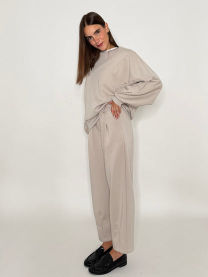 Felpa girocollo relax fit con impunture in viscosa beige