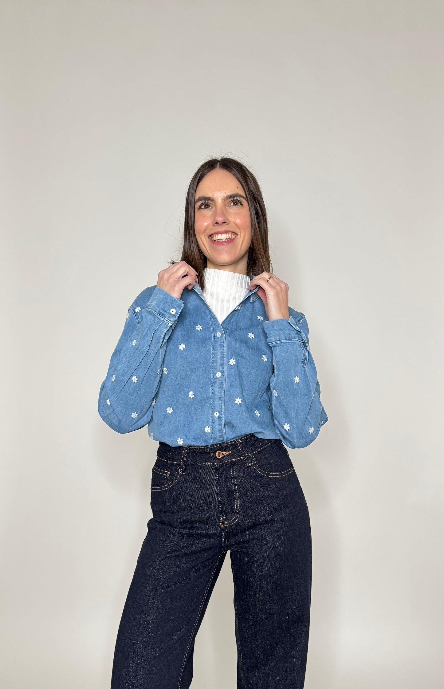 Camicia di jeans con ricami in cotone