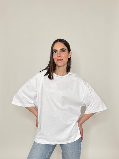 T-shirt bianca con stampa sul retro in 100% cotone