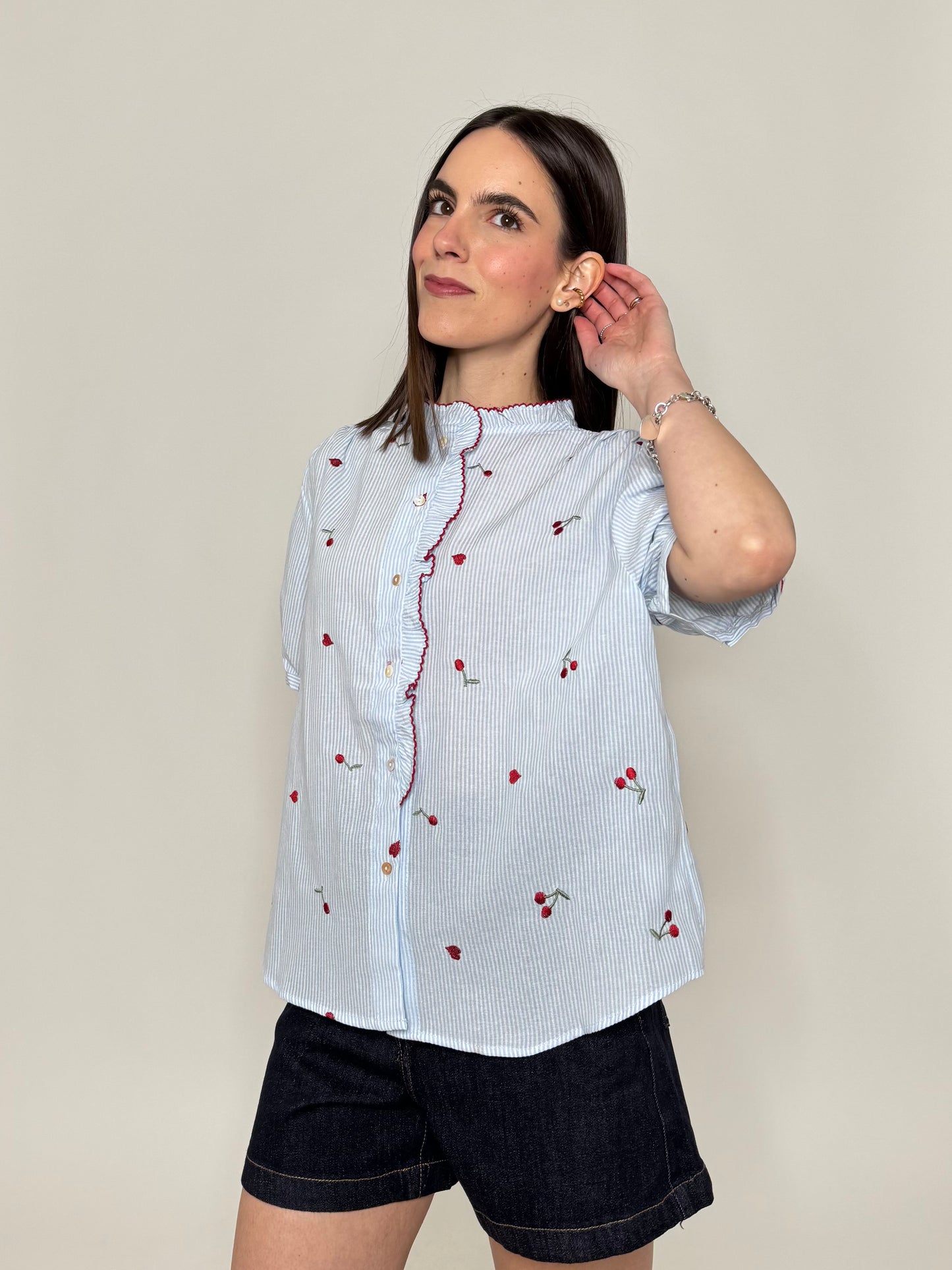 Camicia in cotone con ricami