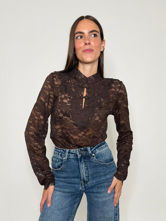 Maglia in pizzo con alamari cioccolato