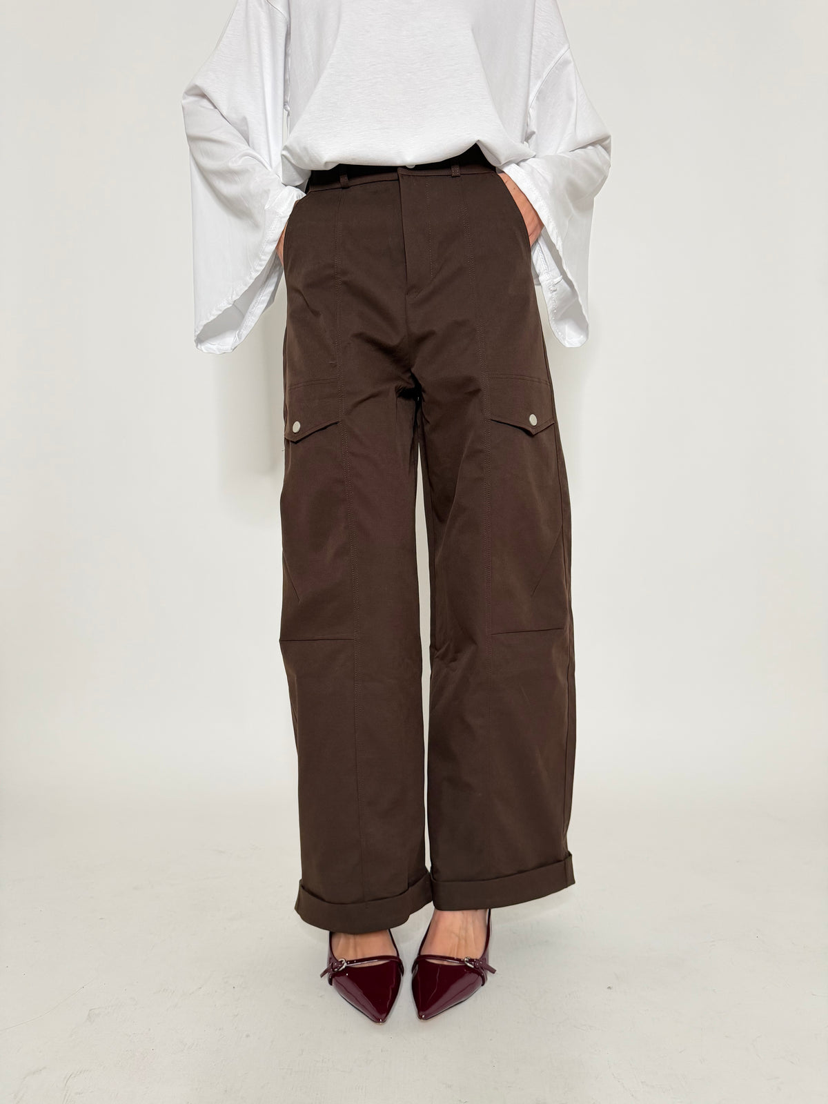 Pantalone cargo wide leg cioccolato