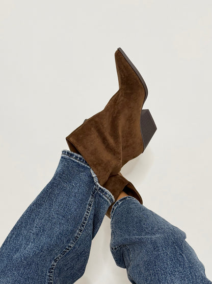 Stivaletti in Suede Marroni Tacco Svasato Texano