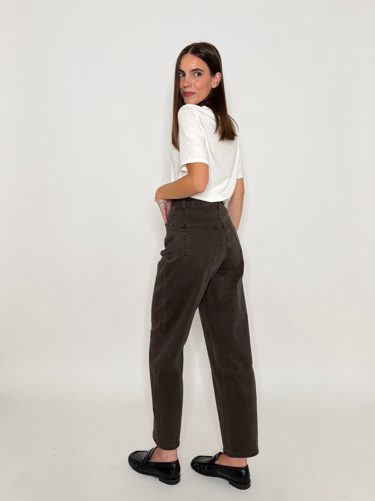 Jeans Mom Fit cioccolato freddo