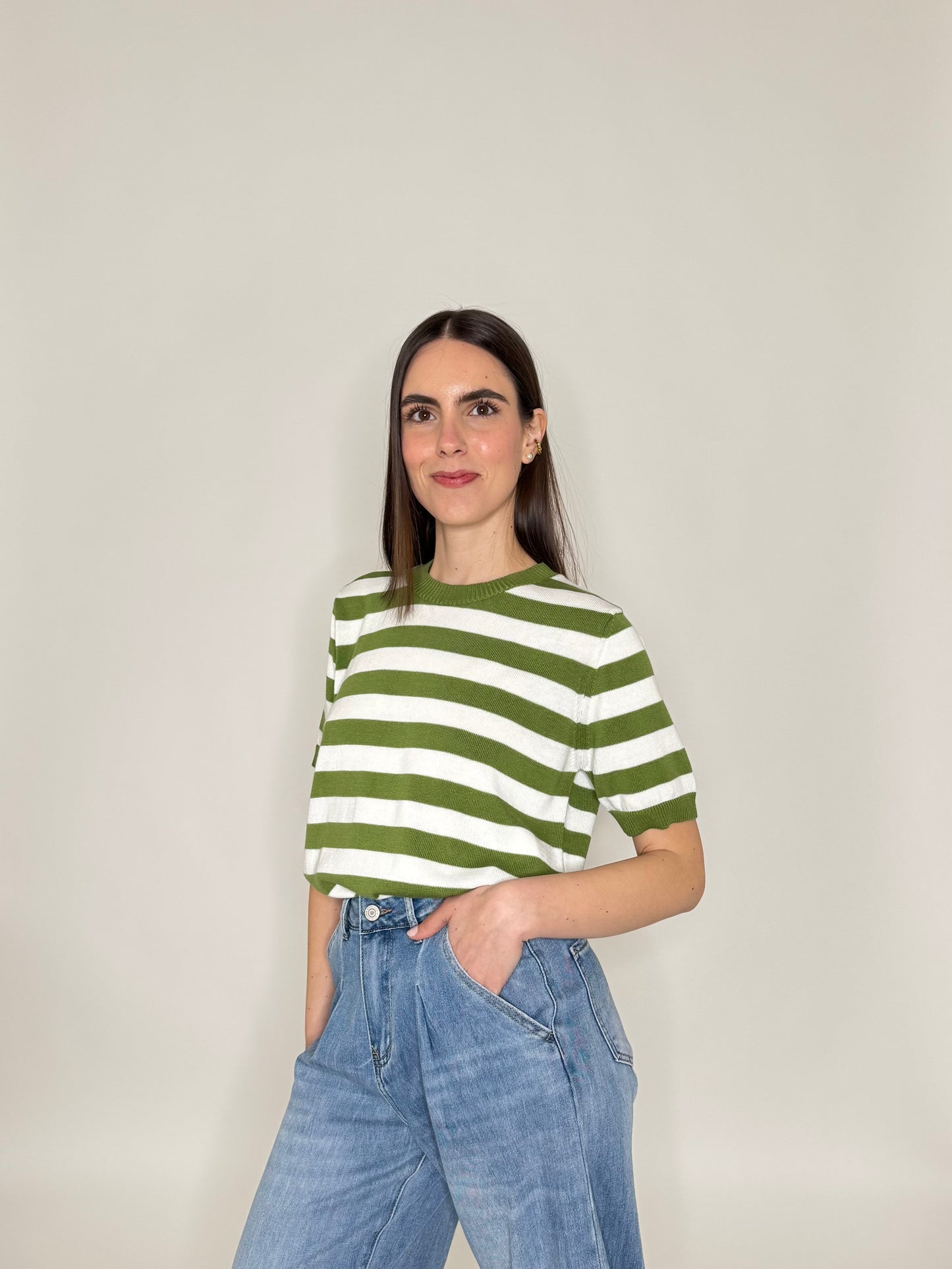 Maglia girocollo a righe manica corta in 100% cotone Pistacchio/Panna