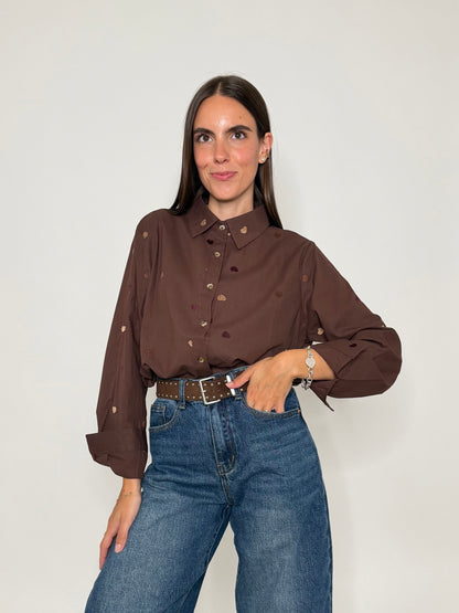 Camicia in cotone cioccolato con dettagli ricamati
