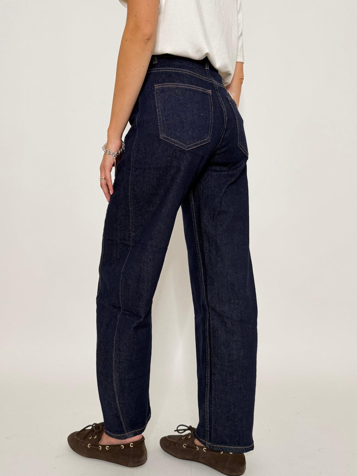 Jeans Barrel Fit con spicchi lavaggio zero - IN RIASSORTIMENTO