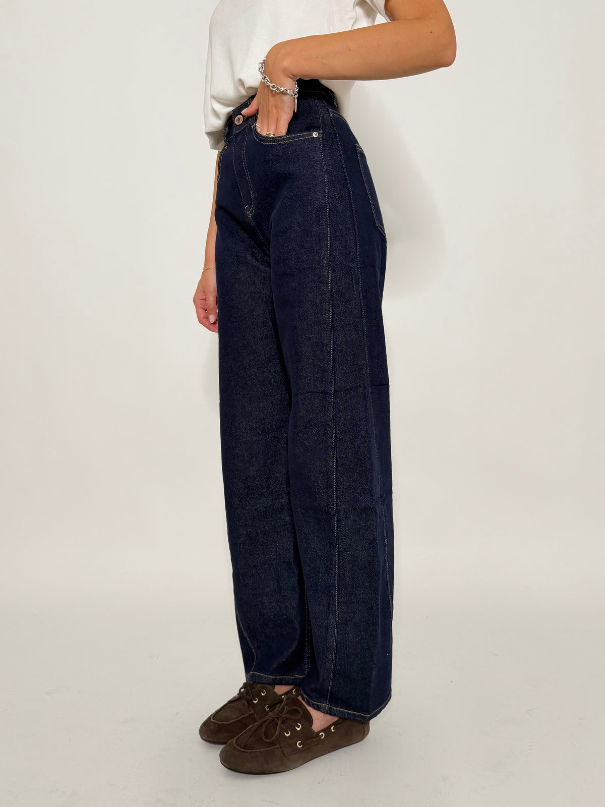 Jeans Barrel Fit con spicchi lavaggio zero - IN RIASSORTIMENTO