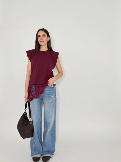 Maglia in cotone con spalle imbottite e pizzo Bordeaux
