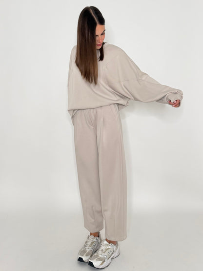 Felpa girocollo relax fit con impunture in viscosa beige