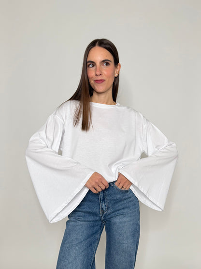 Maglia in cotone con manica a ampia bianca