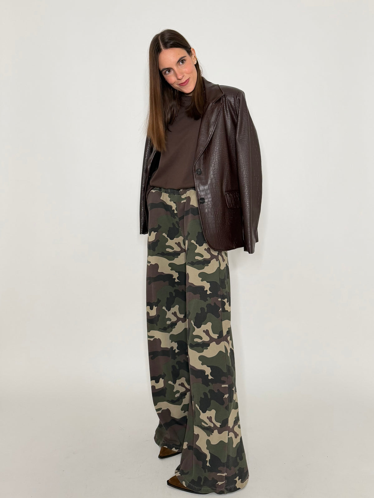 Pantalone palazzo camouflage chiaro in cotone