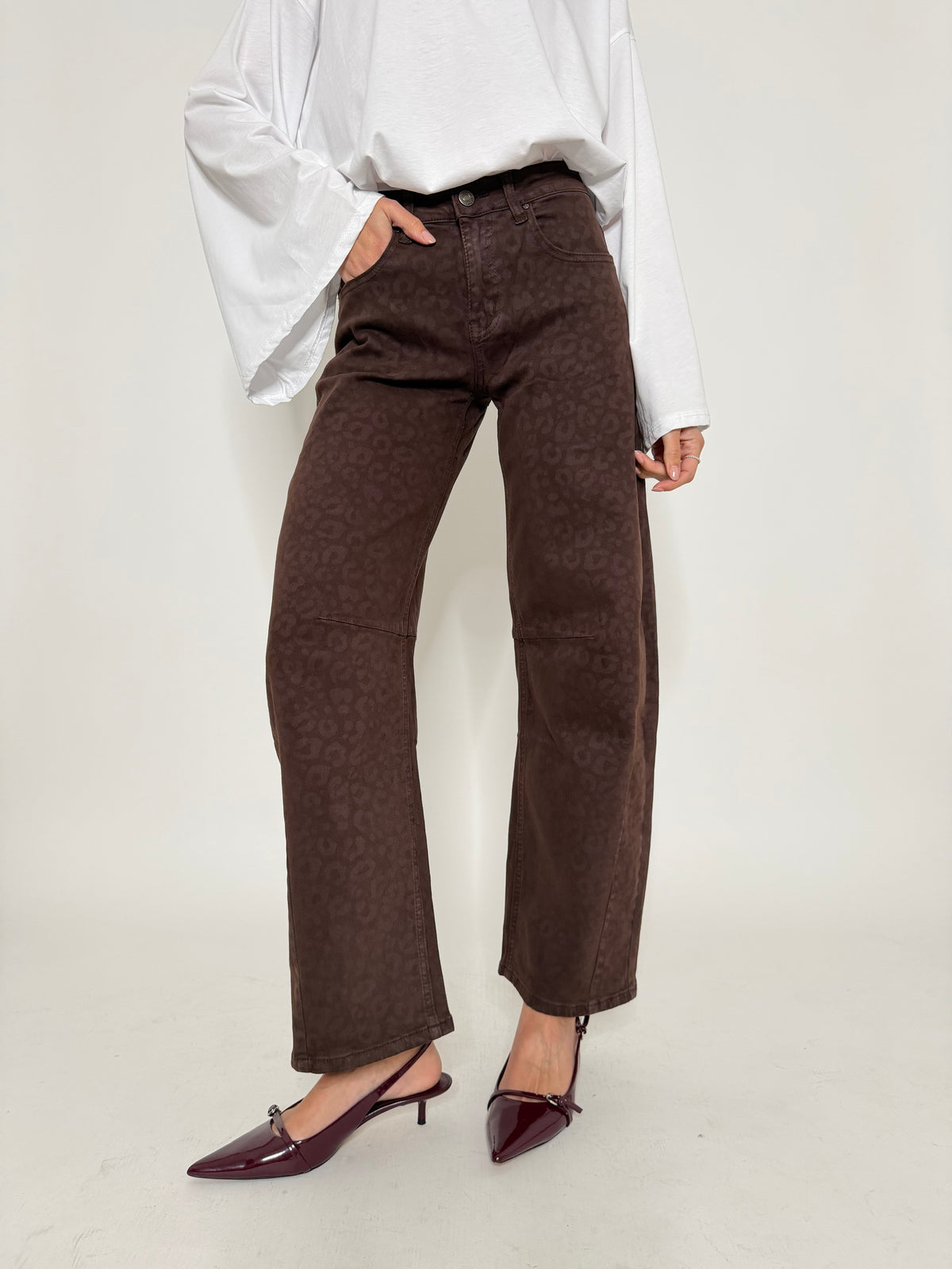Jeans Barrell Fit leopardato